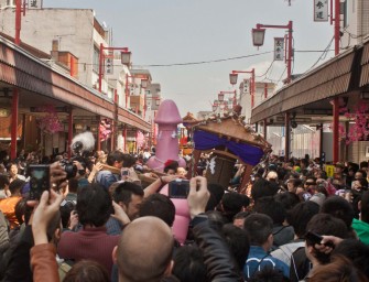 Défilés de pénis géants, au Japon : le festival de la fertilité (Kanamara Matsuri)